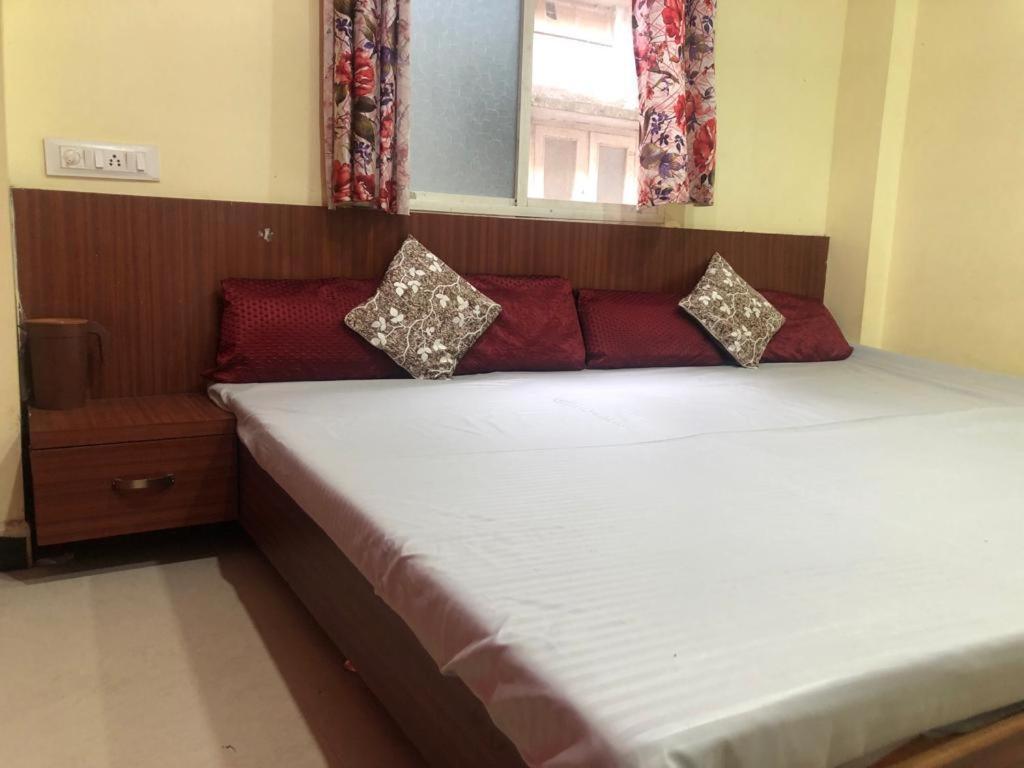 New Yanti Guest House Ujjain Zewnętrze zdjęcie